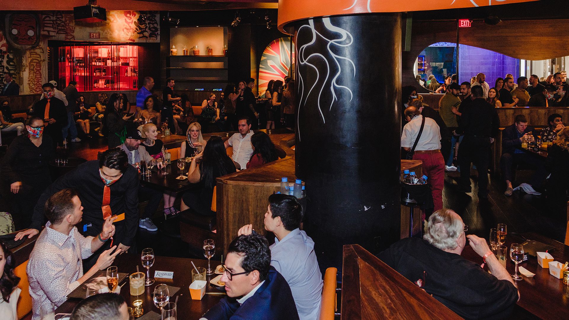 SUSHISAMBA Las Vegas event, party image with guests enjoying themselves
